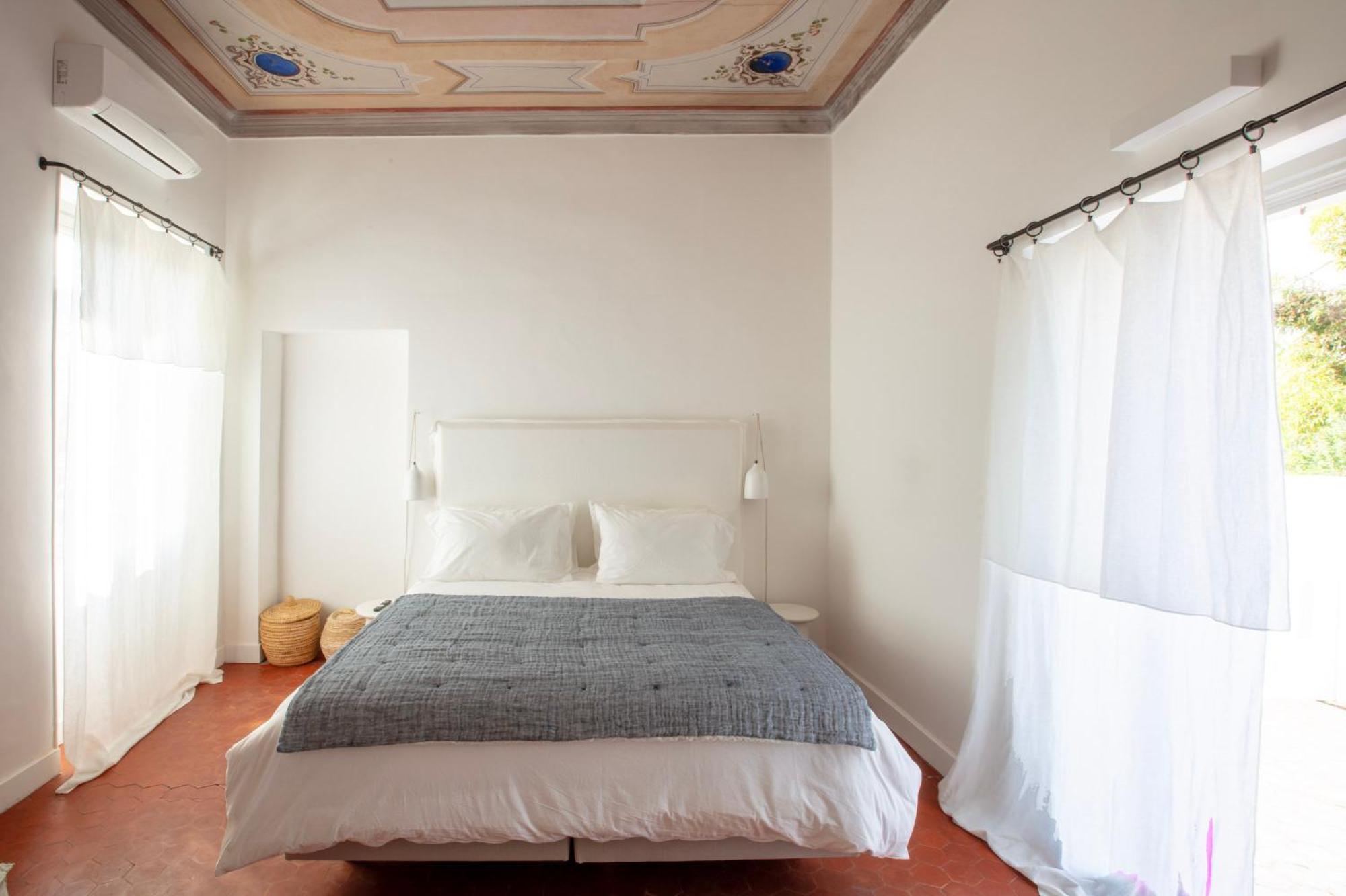 Hotel La Batisse En Blanc Golfe-Juan Exteriér fotografie