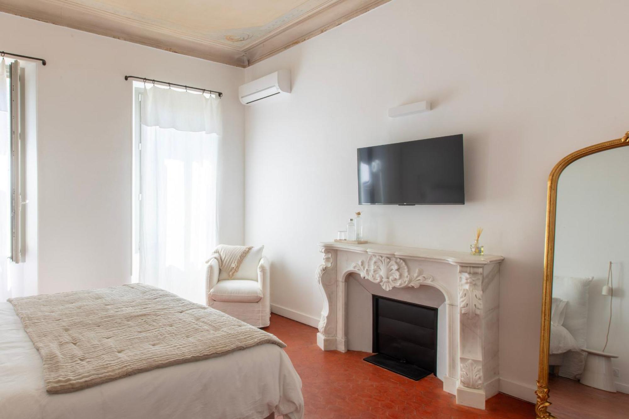 Hotel La Batisse En Blanc Golfe-Juan Exteriér fotografie
